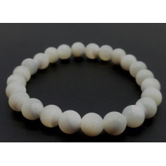 Bracelet en nacre – Douceur & énergie féminine