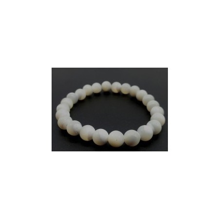 Bracelet en nacre – Douceur & énergie féminine