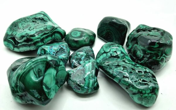 Malachite formes libres polies 1KG